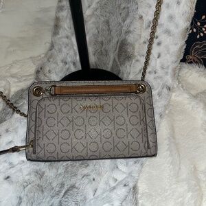 Calvin Klein crossbody MonogramPattern